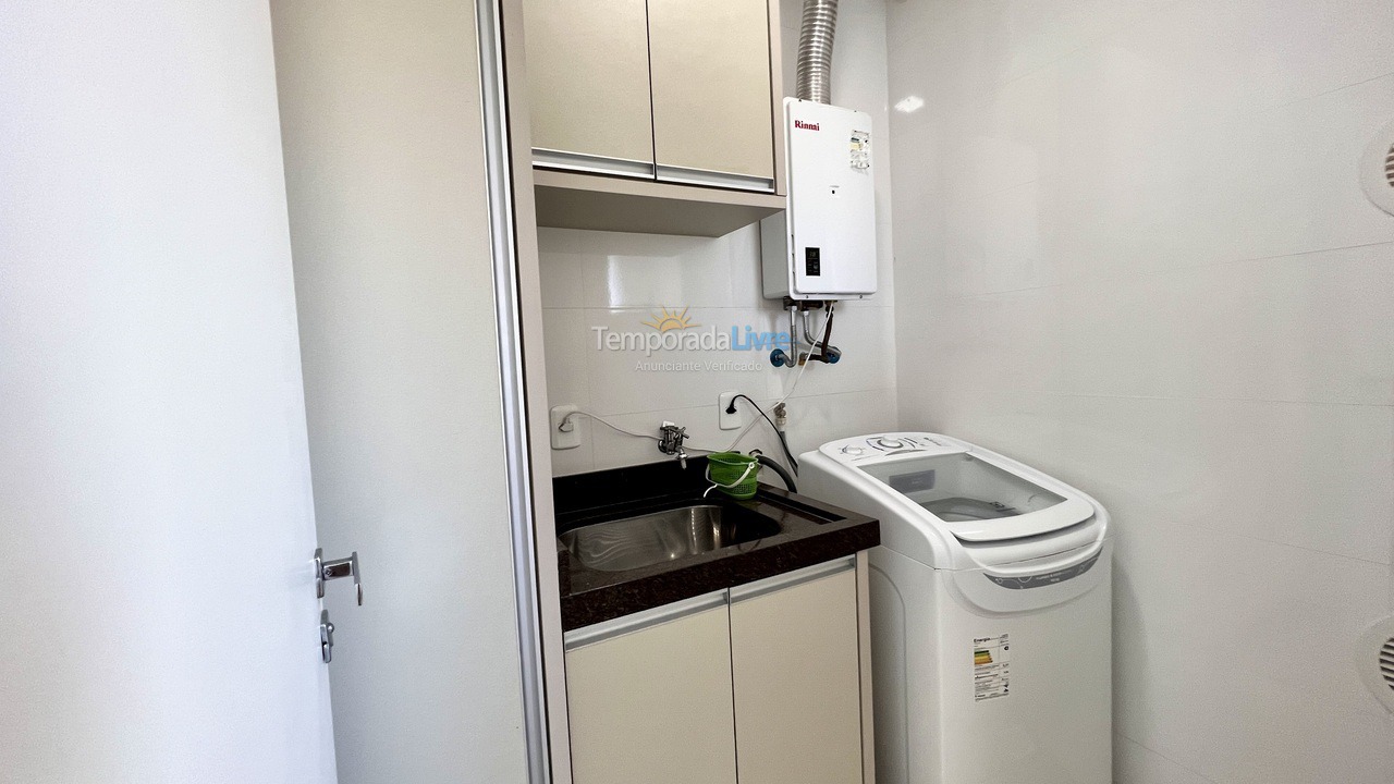 Apartamento para aluguel de temporada em Bombinhas (Canto Grande)