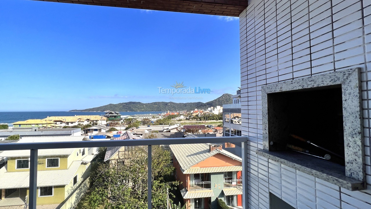Apartamento para aluguel de temporada em Bombinhas (Canto Grande)