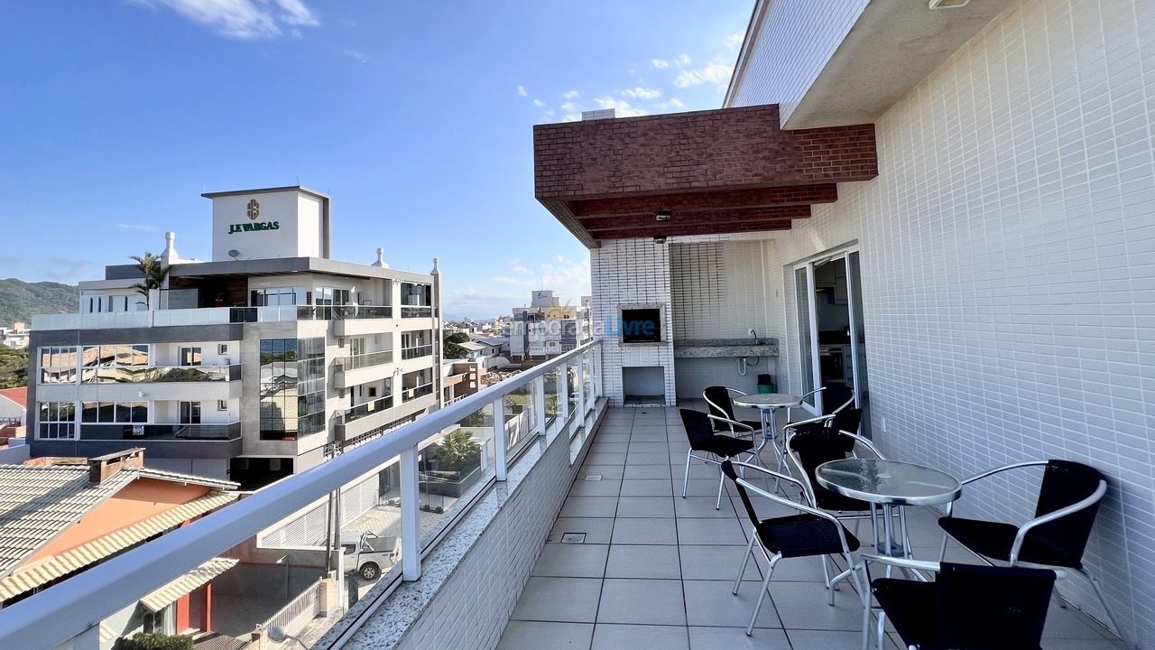 Apartamento para aluguel de temporada em Bombinhas (Canto Grande)