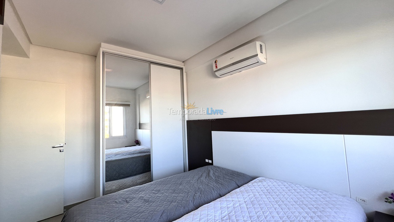 Apartamento para aluguel de temporada em Bombinhas (Canto Grande)