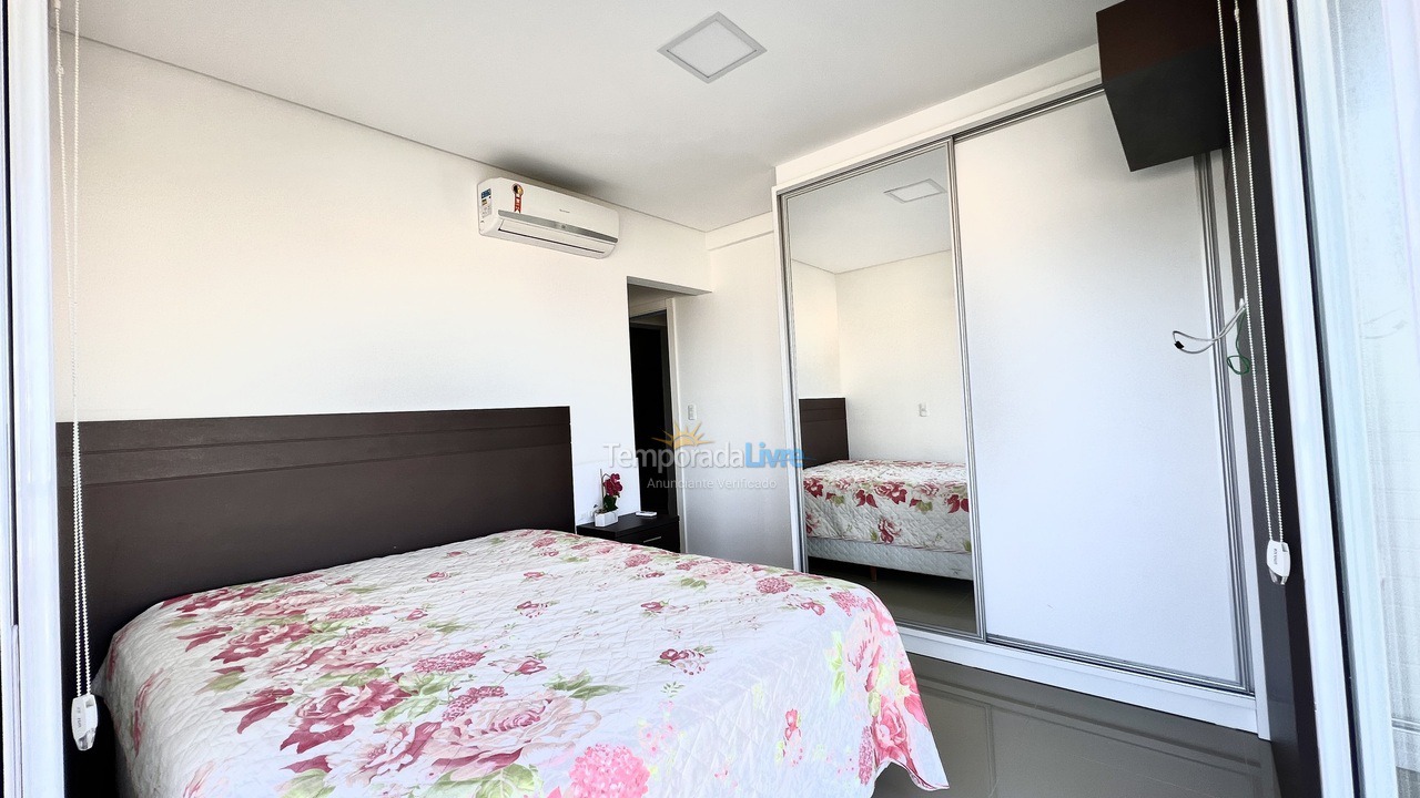 Apartamento para aluguel de temporada em Bombinhas (Canto Grande)