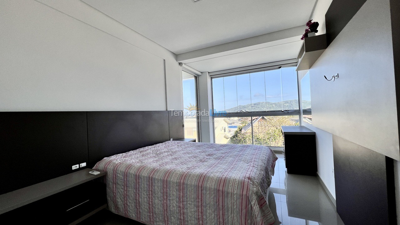 Apartamento para aluguel de temporada em Bombinhas (Canto Grande)