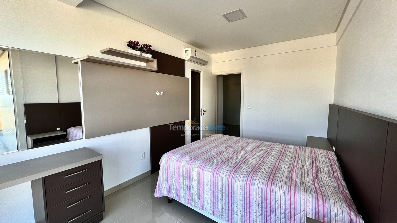 Apartamento para aluguel de temporada em Bombinhas (Canto Grande)