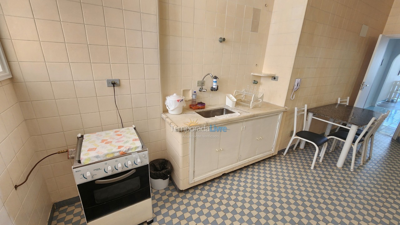 Apartamento para aluguel de temporada em Guarujá (Pitangueiras)