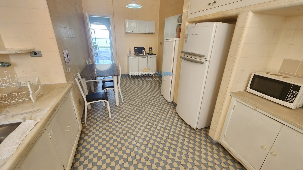 Apartamento para aluguel de temporada em Guarujá (Pitangueiras)