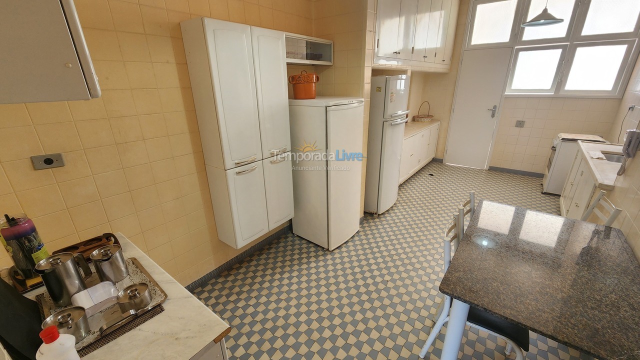 Apartamento para aluguel de temporada em Guarujá (Pitangueiras)