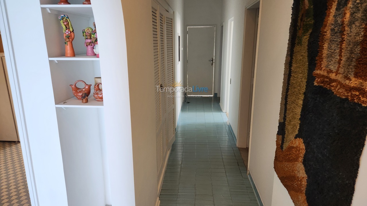 Apartamento para aluguel de temporada em Guarujá (Pitangueiras)