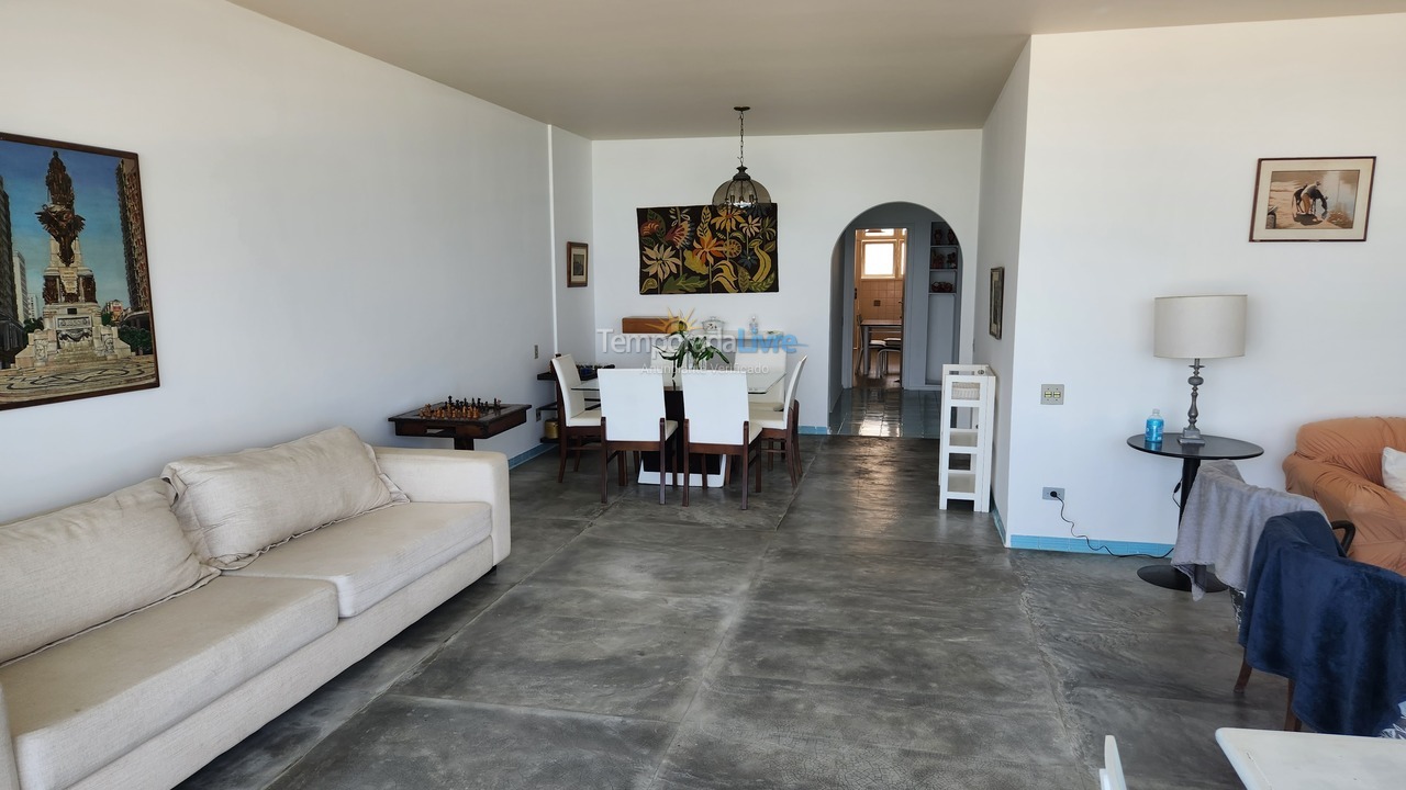 Apartamento para aluguel de temporada em Guarujá (Pitangueiras)