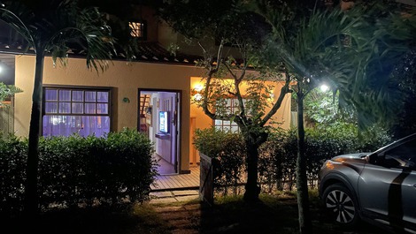 Visão frontal a noite