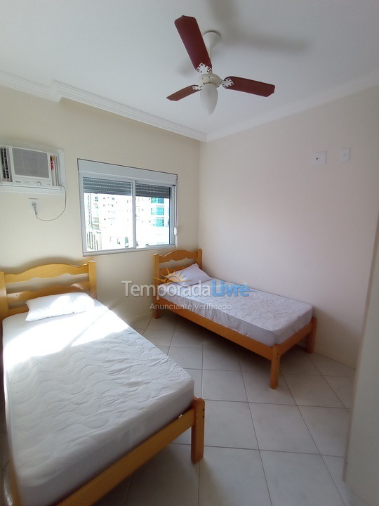 Apartamento para alquiler de vacaciones em Itapema (Meia Praia)