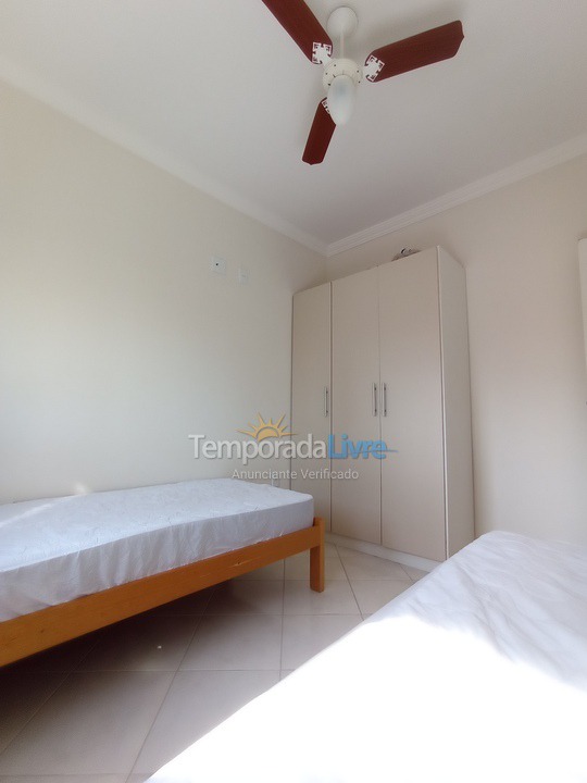 Apartamento para alquiler de vacaciones em Itapema (Meia Praia)