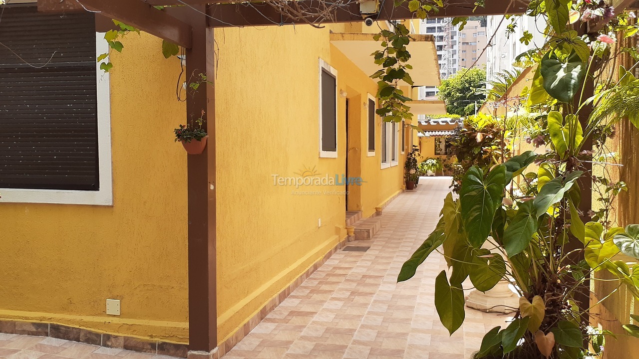 Apartment for vacation rental in Guarujá (Pitangueiras)
