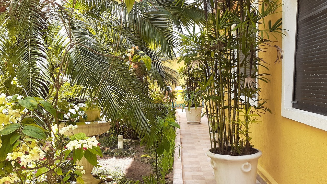 Apartment for vacation rental in Guarujá (Pitangueiras)