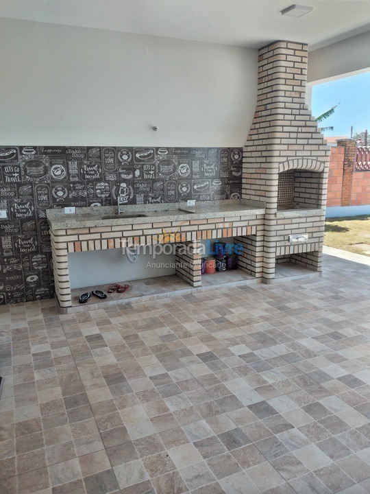Casa para aluguel de temporada em Porangaba (Quadra)