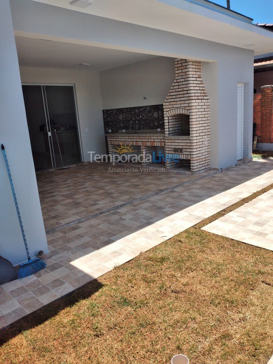 Casa para aluguel de temporada em Porangaba (Quadra)