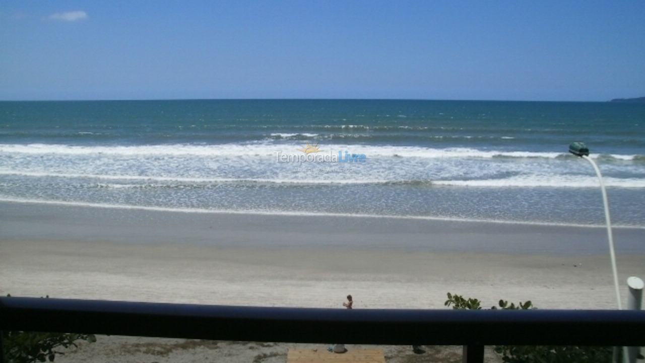 Apartamento para aluguel de temporada em Itapema (Meia Praia)