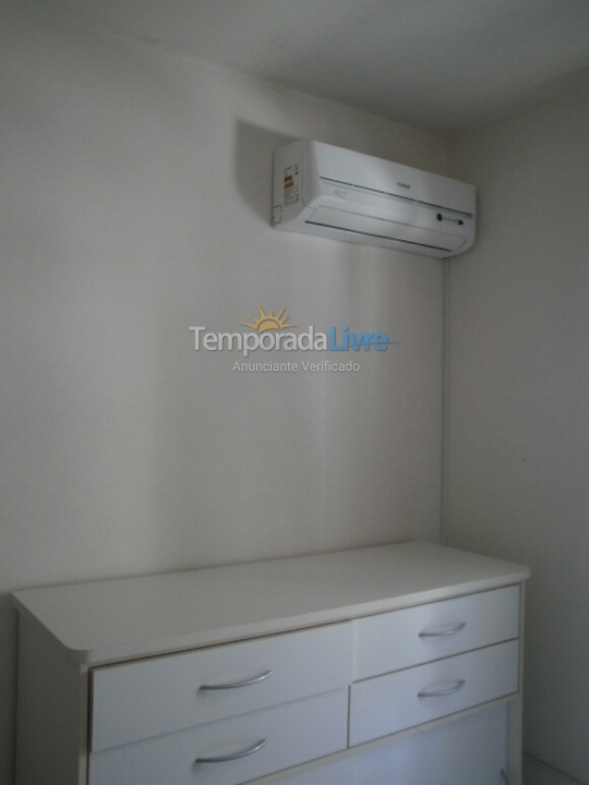 Apartamento para aluguel de temporada em Itapema (Meia Praia)