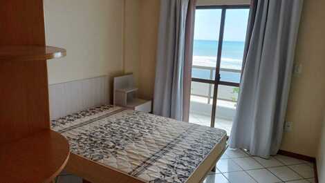3 dormitórios - Frente Mar