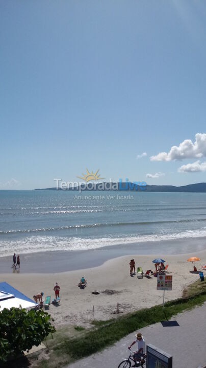 Apartamento para aluguel de temporada em Itapema (Meia Praia)