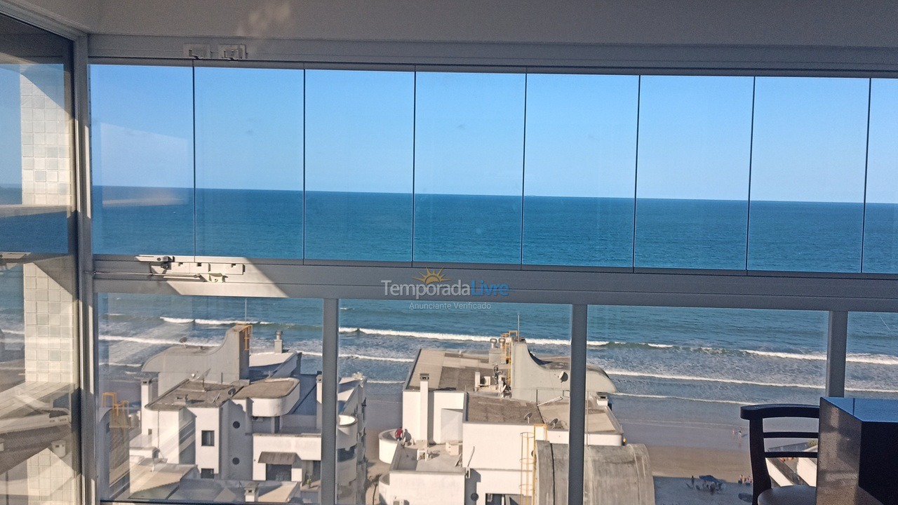 Apartamento para aluguel de temporada em Itapema (Meia Praia)