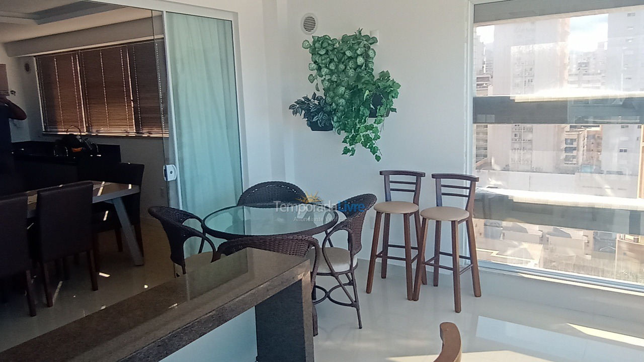 Apartamento para aluguel de temporada em Itapema (Meia Praia)