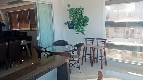 Sacada com churrasqueira