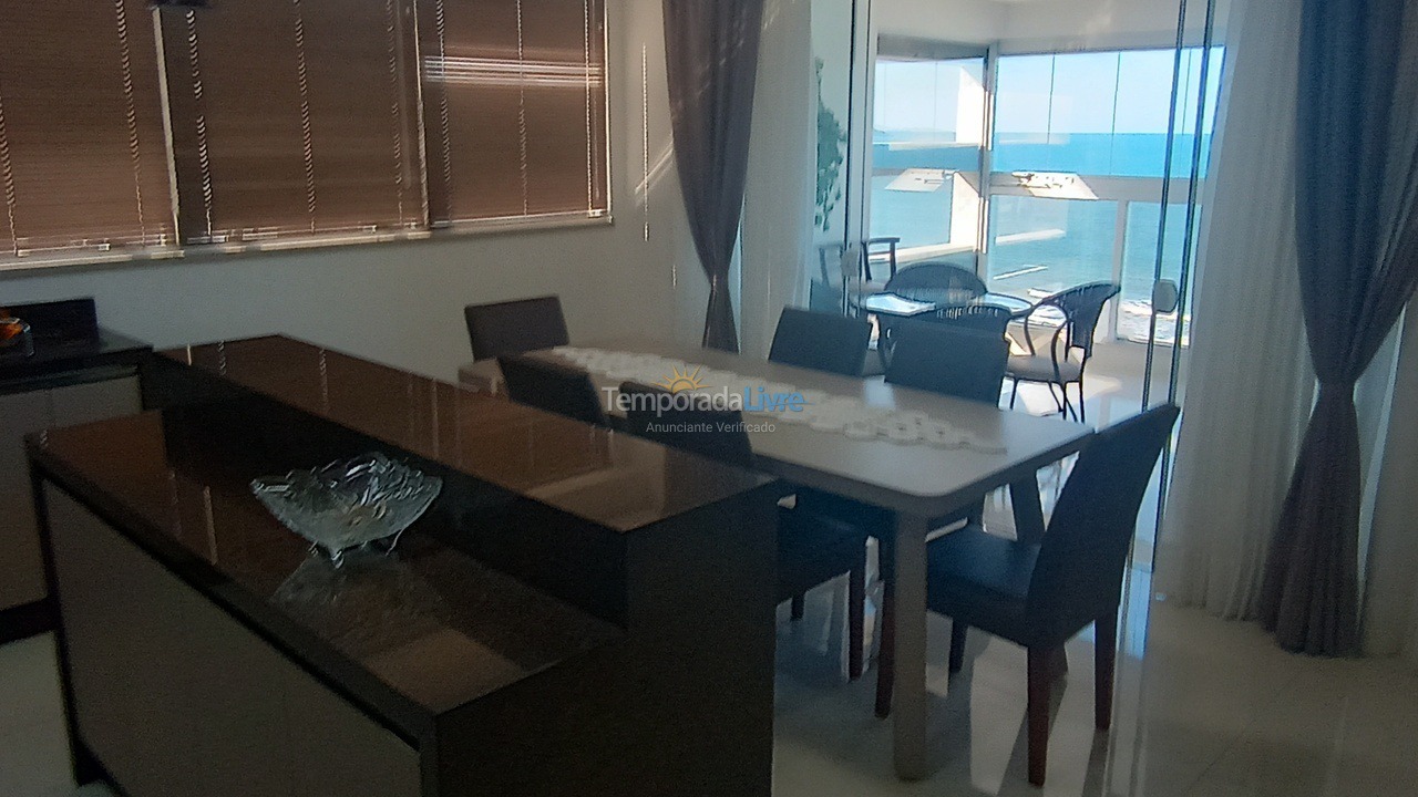 Apartamento para aluguel de temporada em Itapema (Meia Praia)