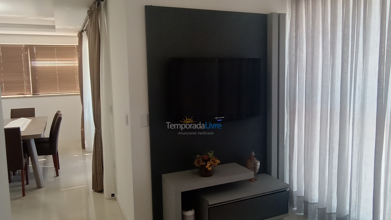 Apartamento para aluguel de temporada em Itapema (Meia Praia)