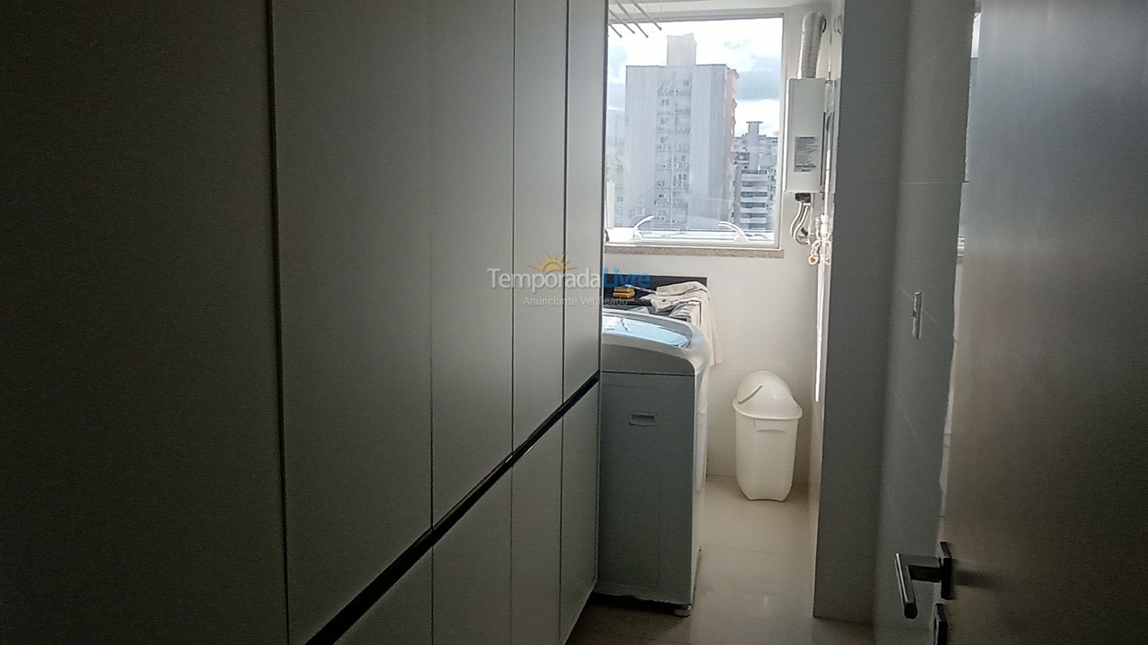 Apartamento para aluguel de temporada em Itapema (Meia Praia)