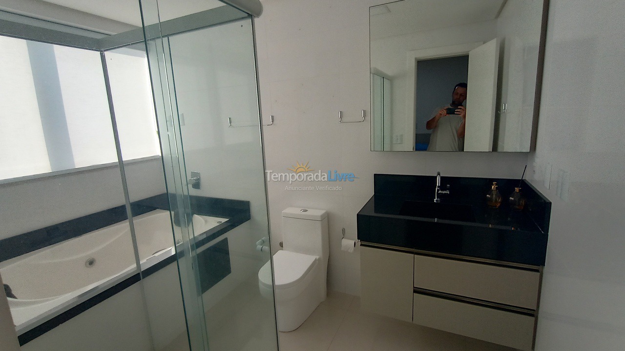 Apartamento para aluguel de temporada em Itapema (Meia Praia)