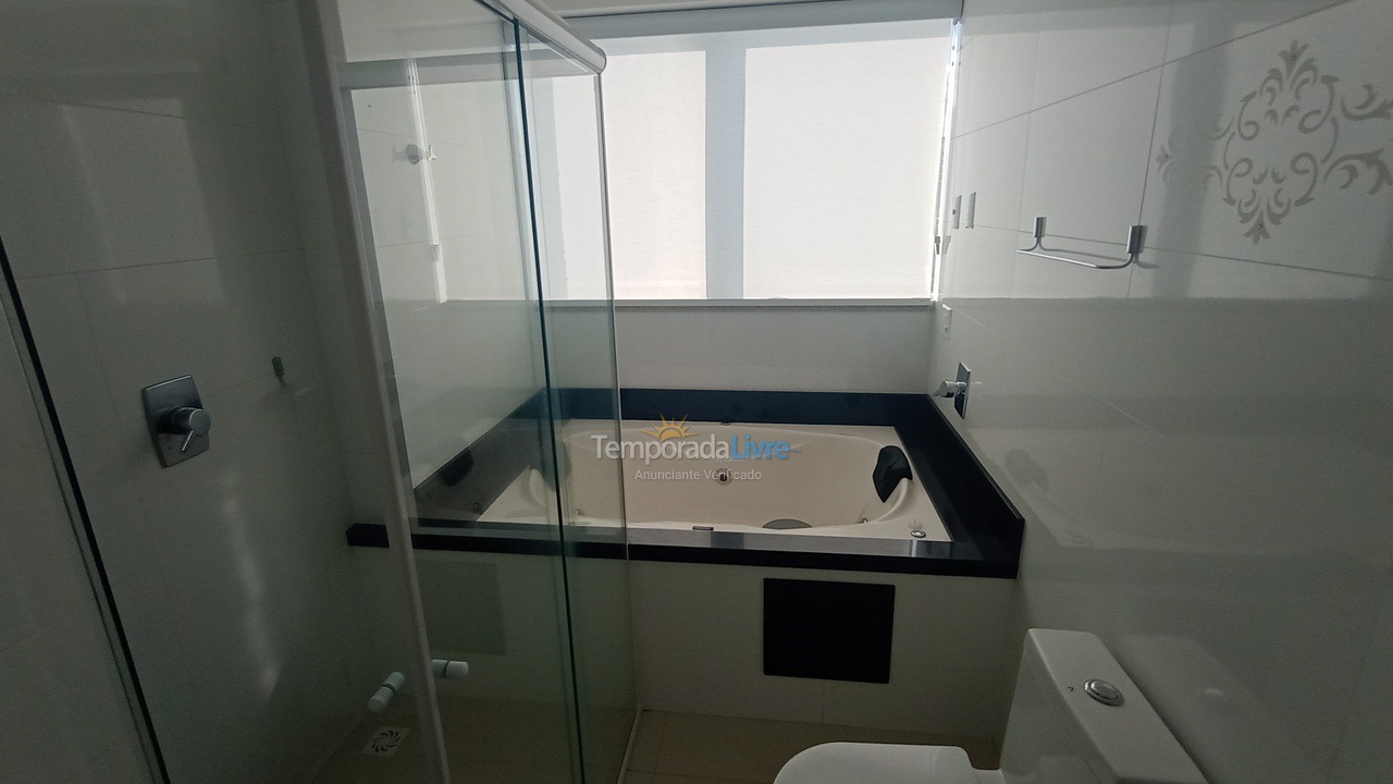 Apartamento para aluguel de temporada em Itapema (Meia Praia)