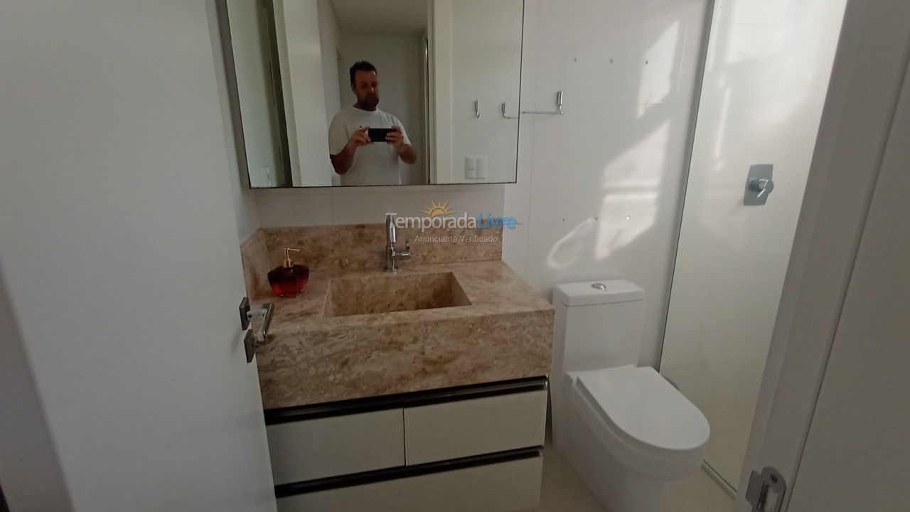 Apartamento para aluguel de temporada em Itapema (Meia Praia)