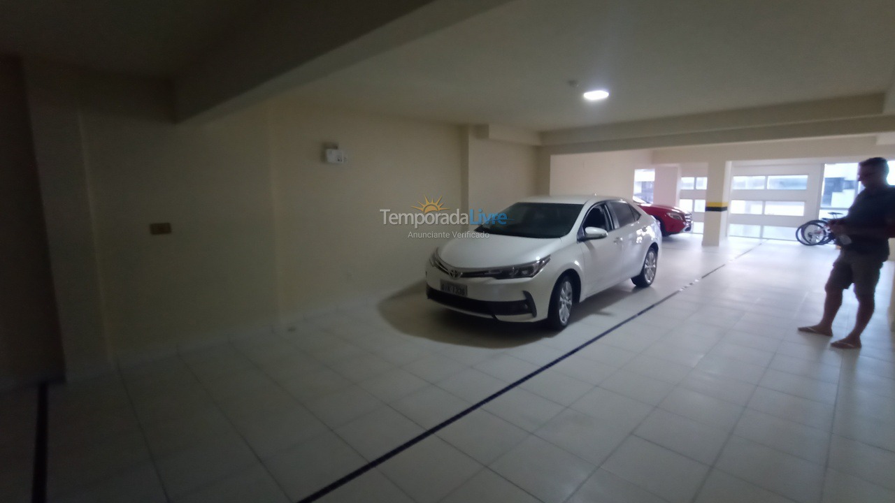 Apartamento para aluguel de temporada em Itapema (Meia Praia)