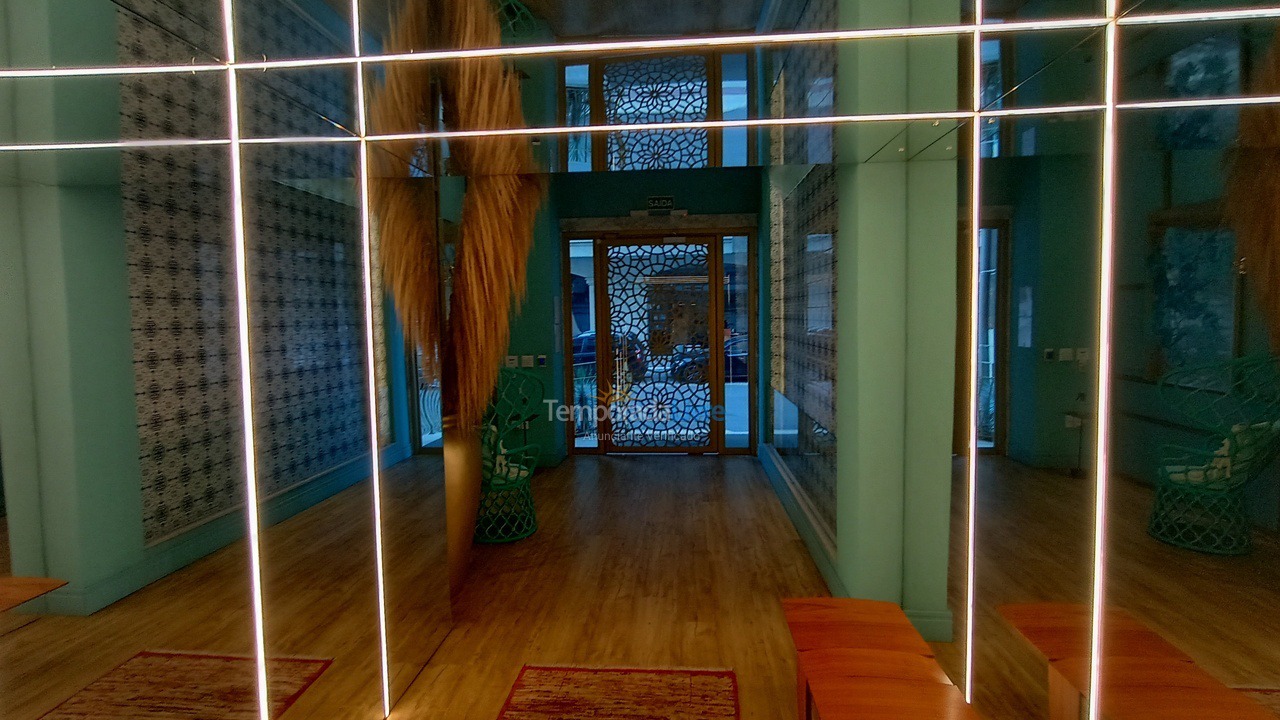 Apartamento para aluguel de temporada em Itapema (Meia Praia)