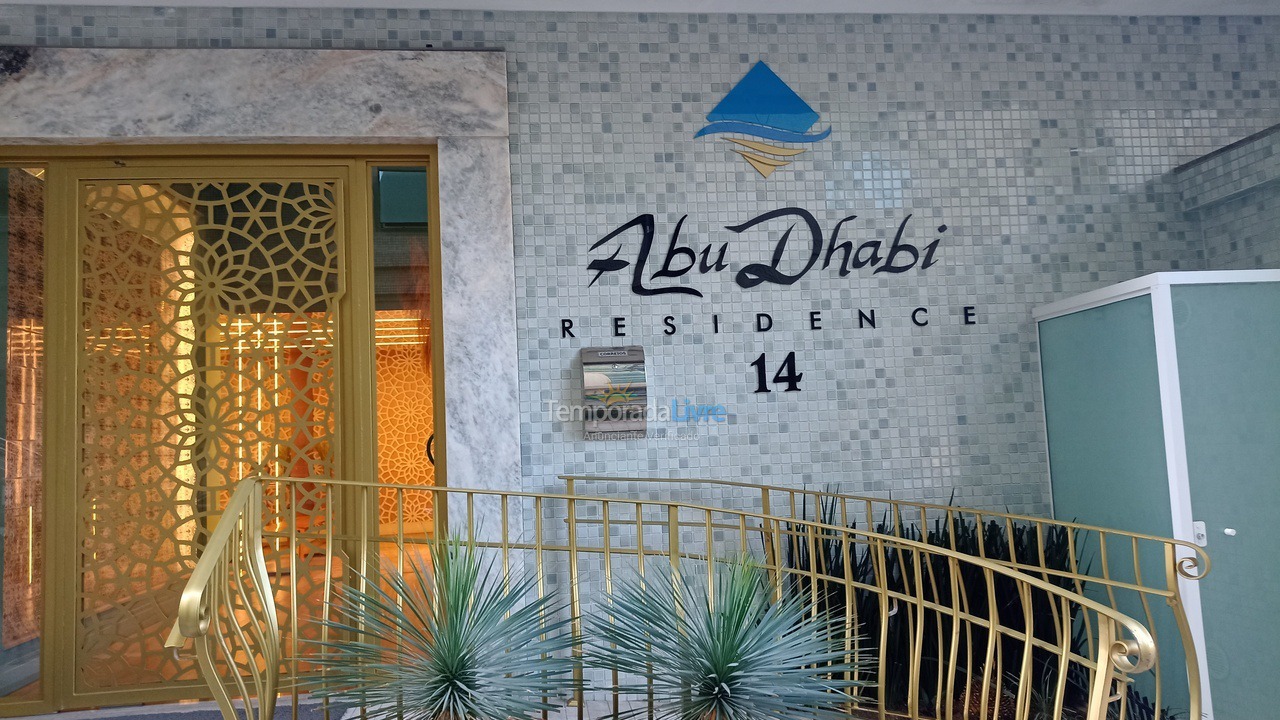 Apartamento para aluguel de temporada em Itapema (Meia Praia)