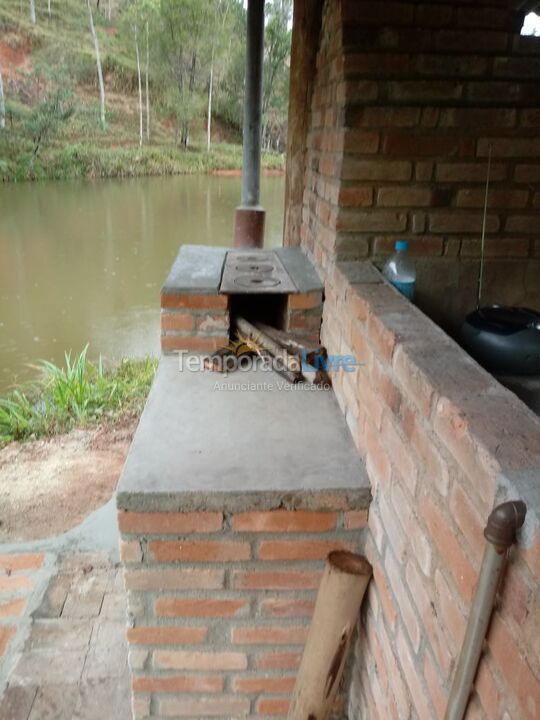 Chácara / sítio para aluguel de temporada em Paraibuna (Bairro Campo Redondo)