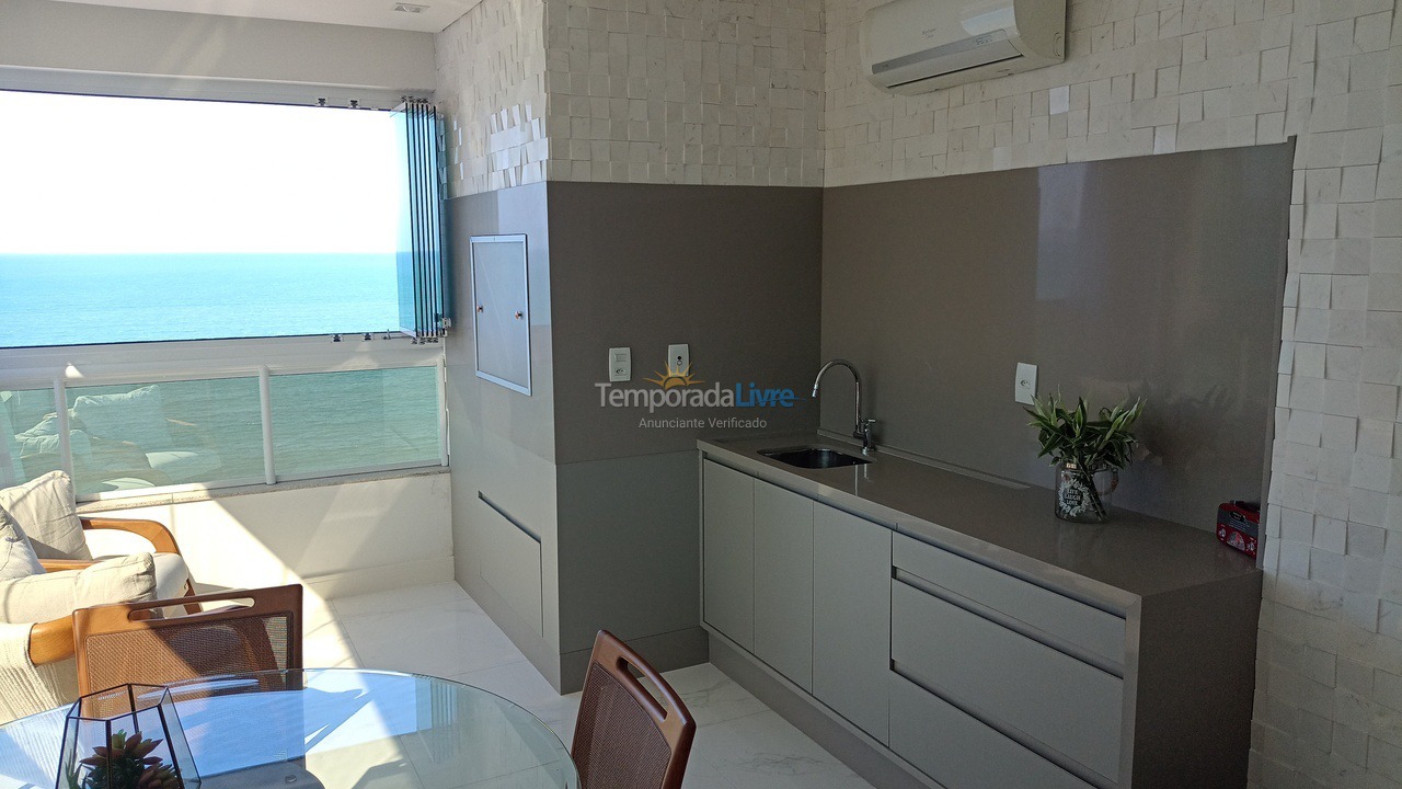 Apartamento para aluguel de temporada em Itapema (Meia Praia)