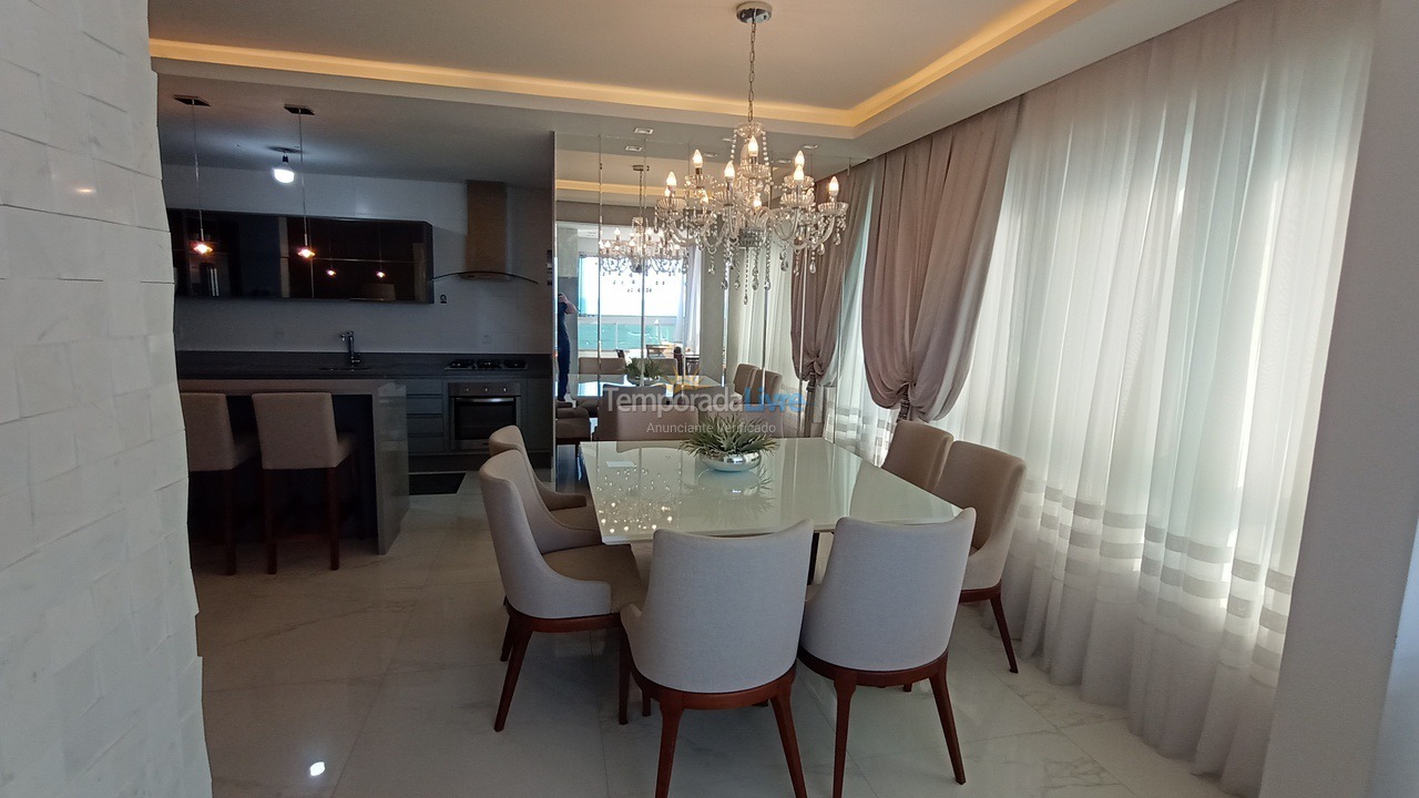 Apartamento para aluguel de temporada em Itapema (Meia Praia)