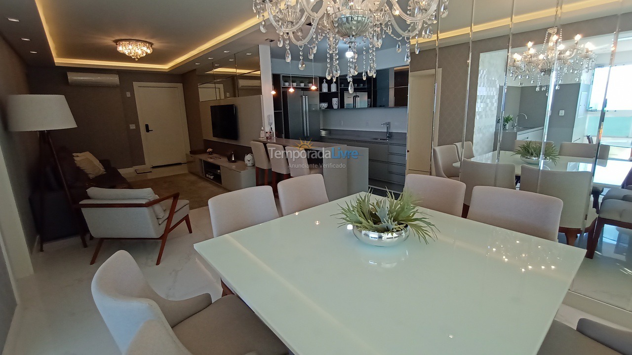 Apartamento para aluguel de temporada em Itapema (Meia Praia)