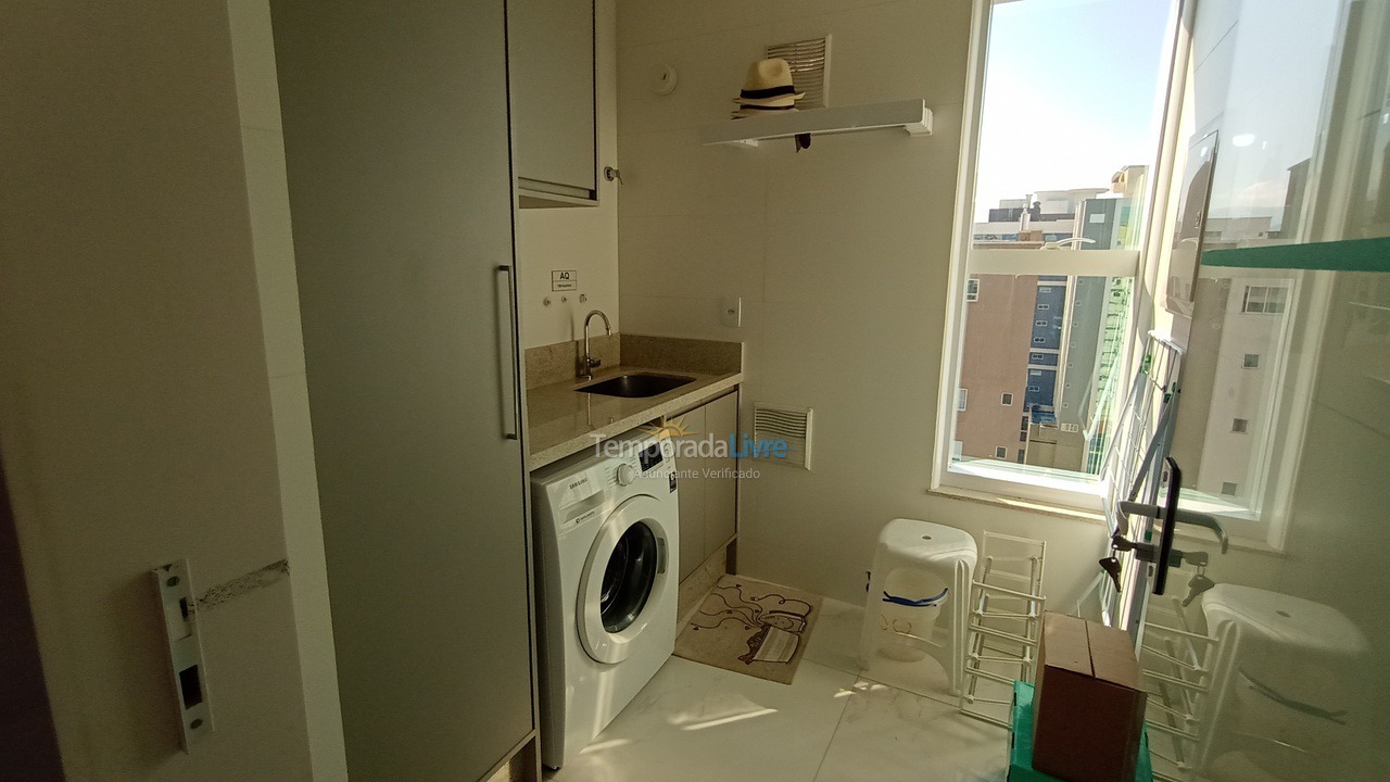 Apartamento para aluguel de temporada em Itapema (Meia Praia)