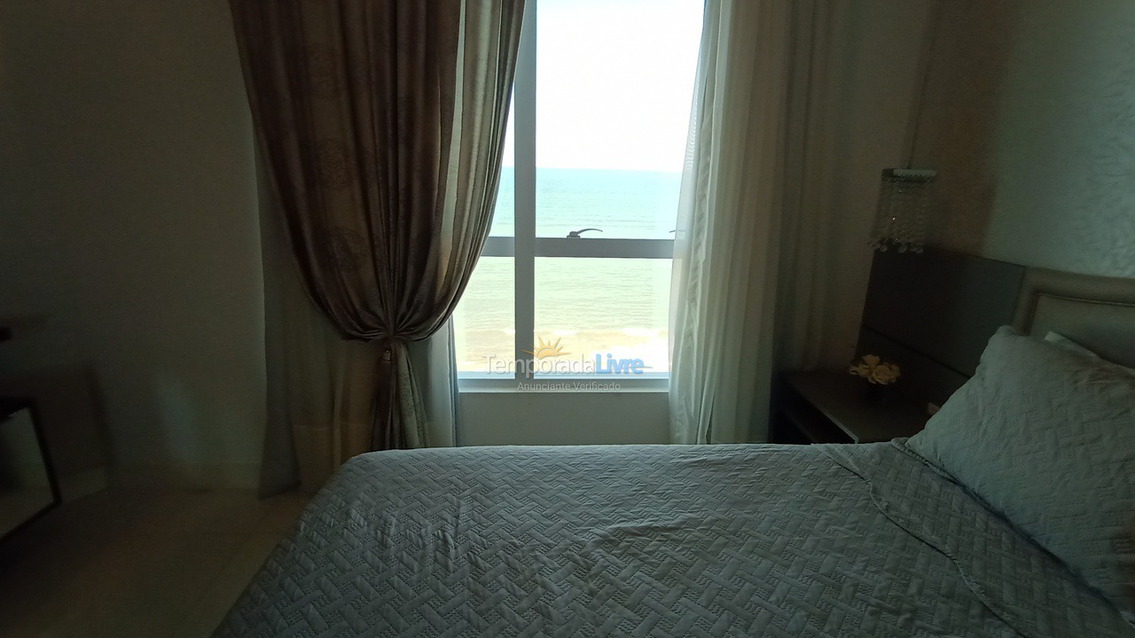 Apartamento para aluguel de temporada em Itapema (Meia Praia)