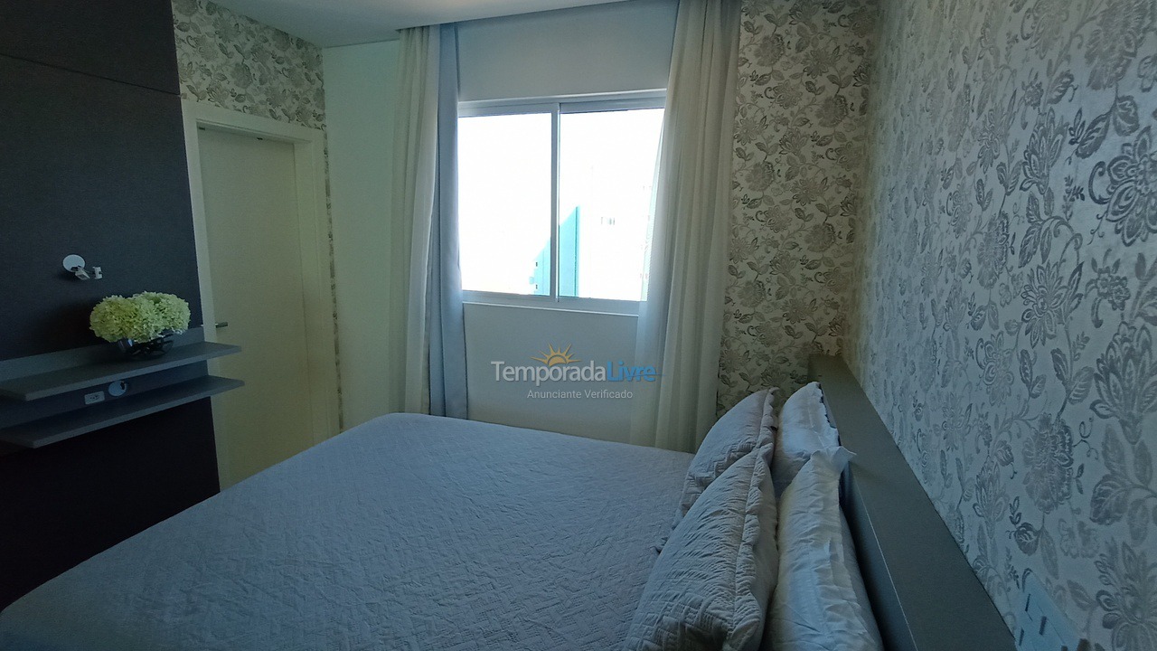 Apartamento para aluguel de temporada em Itapema (Meia Praia)