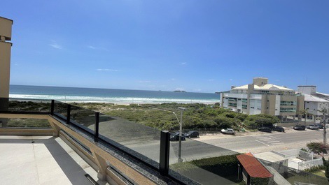 Ático 4 habitaciones con vista al mar.