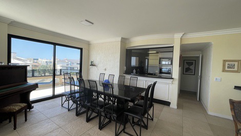 Ático 4 habitaciones con vista al mar.