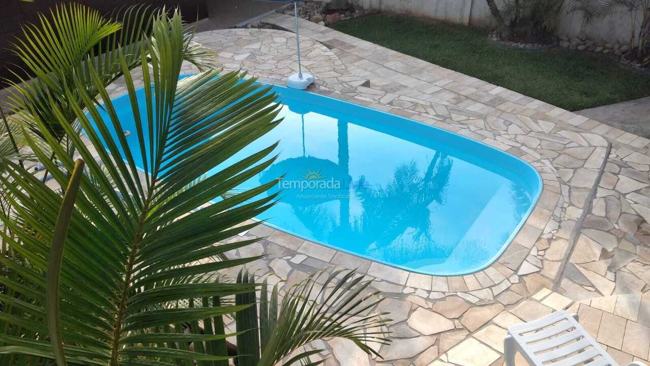 Casa para alquiler de vacaciones em Guaratuba (Balneário Eliane)