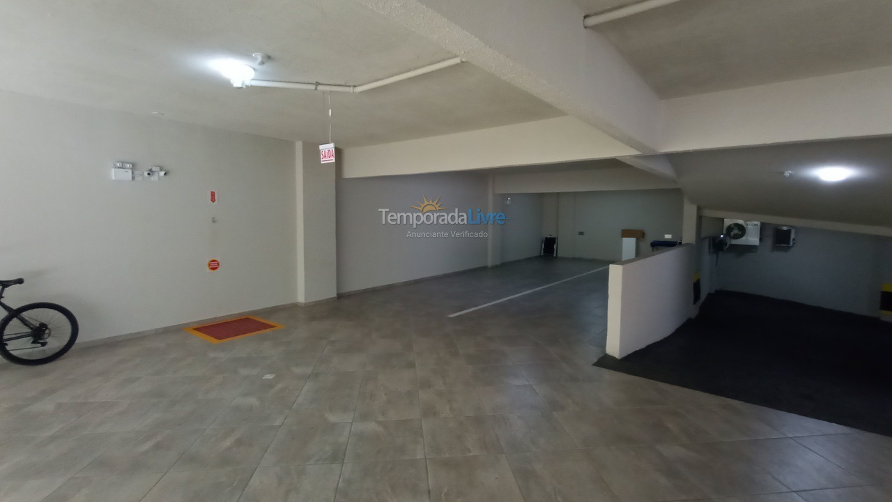 Apartamento para aluguel de temporada em Itapema (Meia Praia)