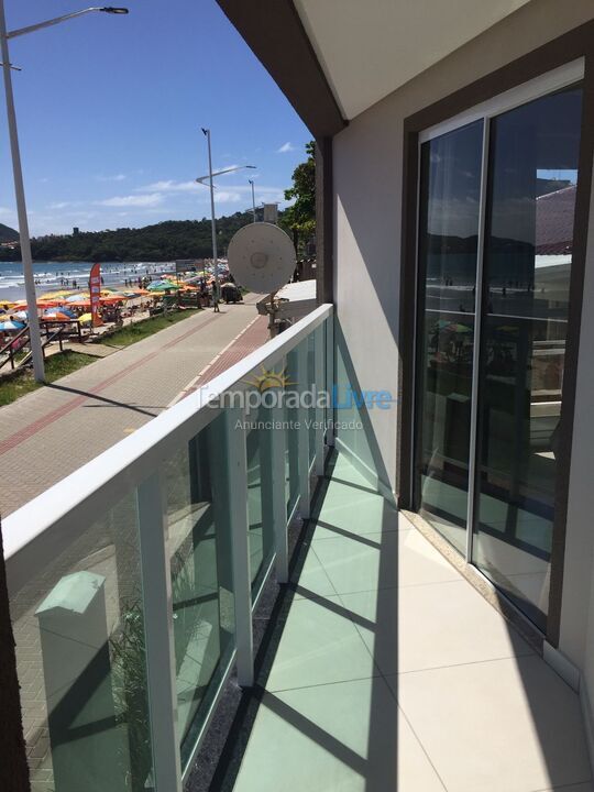 Apartment for vacation rental in Bombinhas (Praia de Bombas)