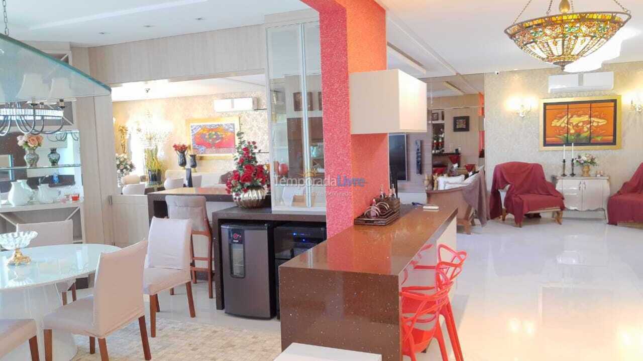 Apartment for vacation rental in Itapema (Meia Praia)