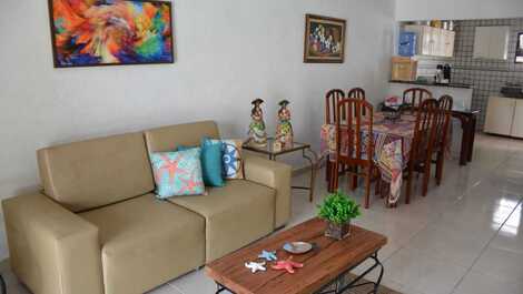 Sala de visita e jantar.