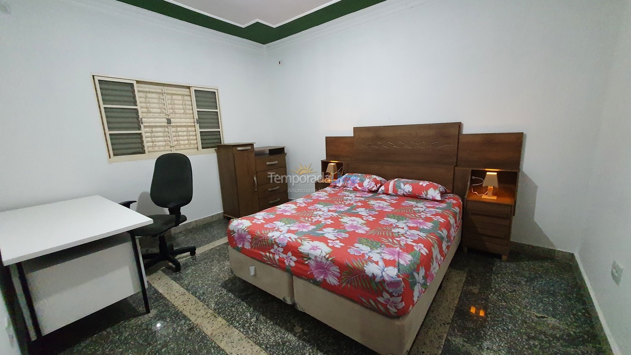 Casa para aluguel de temporada em Limeira (Jardim Celina)